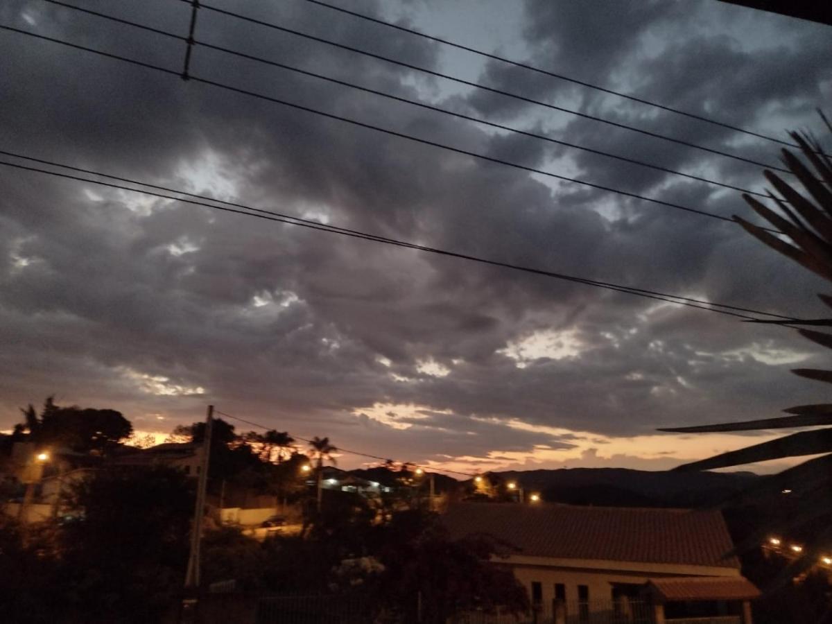 Paraiso Em Serra Negra Lindoia Com Linda Paisagem Kültér fotó